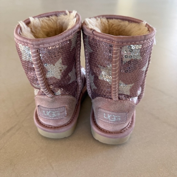 UGG Toddler Classic Short II Sequin Star Boots Pink Crystal | Girls Size 8 - Picture 5 of 9